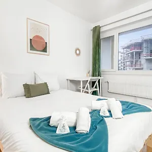 Homey La Coloc Brillant - Colocation De Gamme De 3 Uniques Et Privees / Proche Centre-ville Et Transports En Commun / Balcons / Wifi Gratuit Maison d'hôtes